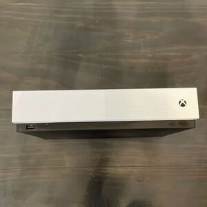 This is an Xbox one s that is broken